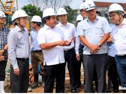 Tăng tốc thi công hồ điều hoà Phú Đô theo “lệnh khẩn cấp”