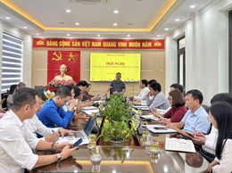 ĐẢNG ỦY XÃ NỘI BÀI TRAO CÁC QUYẾT ĐỊNH VỀ CÔNG TÁC CÁN BỘ