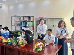 Đẩy mạnh chuyển đổi số trong giải quyết thủ tục hành chính: Hướng tới sự hài lòng của nhân dân