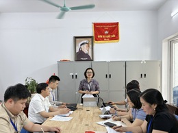 Chi bộ Cơ quan Ủy ban MTTQ phường Long Biên sinh hoạt chuyên đề về Nghị quyết số 02-NQ/TW của Bộ Chính trị