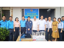 CÔNG ĐOÀN XÃ NỘI BÀI BÀN GIAO “MÁI ẤM CÔNG ĐOÀN” CHO CÔNG NHÂN CÓ HOÀN CẢNH KHÓ KHĂN