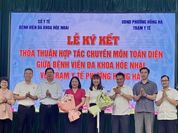 Phường Hồng Hà ký kết hợp tác hỗ trợ toàn diện về công tác khám chữa bệnh và hỗ trợ chuyên môn giữa Bệnh viện đa khoa Hoè Nhai với Trạm y tế phường Hồng Hà