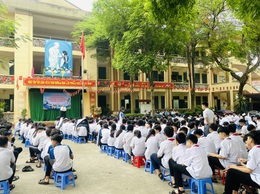 Hội Liên hiệp Phụ nữ xã tổ chức hội nghị tuyên truyền pháp luật hình sự đối với người dưới 18 tuổi; tuyên truyền phòng chống tai nạn thương tích cho học sinh tại trường THCS Vân Phúc