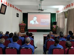 Giáo dục lịch sử truyền thống, khơi dậy lòng yêu nước qua phim tài liệu nhân dịp kỷ niệm 72 năm Chiến thắng Điện Biên Phủ