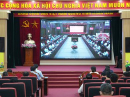 Đảng uỷ xã dự hội nghị quán triệt, thi hành Luật Thủ đô năm 2026 và giao ban định kỳ giữa Thành phố với cơ sở 