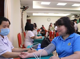 Phường Hoàn Kiếm: 2.000 đoàn viên công đoàn, người lao động được khám sức khỏe miễn phí