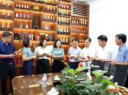 Hội Nông dân xã Dương Hoà đón đoàn công tác tỉnh Nghệ An đến học tập, trao đổi kinh nghiệm