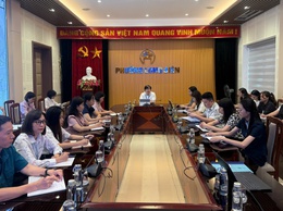 UBND phường Long Biên triển khai công tác định hướng, biên tập, hướng dẫn đăng tải tin, bài trên 03 kênh thông tin tuyên truyền của phường