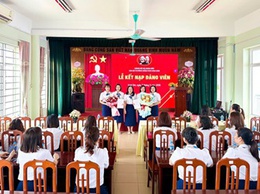 Chi bộ trường Mầm non Hoa Sen nâng cao chất lượng công tác phát triển Đảng