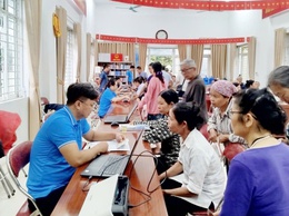 XÃ ỨNG HÒA: ĐƯA THỦ TỤC HÀNH CHÍNH ĐẾN GẦN DÂN, PHỤC VỤ NHÂN DÂN TỐT HƠN.