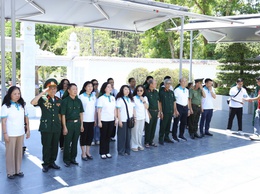 Ấm áp hành trình tri ân: Đảng bộ, chính quyền và Nhân dân phường Giảng Võ tổ chức 