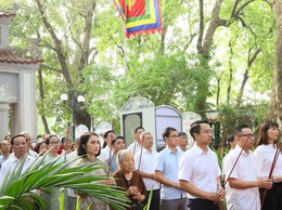 Phường Hoàn Kiếm: Dâng hương kỷ niệm 598 năm ngày Vua Lê Thái Tổ đăng quang