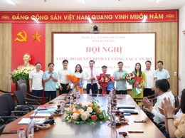 Xã Bát Tràng công bố các quyết định về công tác cán bộ