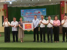 LÃNH ĐẠO XÃ SÓC SƠN THĂM, TẶNG QUÀ NHÂN DỊP TẾT THIẾU NHI 1/6 TẠI TRƯỜNG GIÁO DỤC TRẺ KHUYẾT TẬT