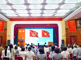Phường Từ Liêm tổ chức sinh hoạt dưới cờ, chào cờ tháng 6/2026