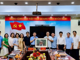 SỞ VĂN HÓA VÀ THỂ THAO HÀ NỘI LÀM VIỆC VỚI PHƯỜNG VĂN MIẾU - QUỐC TỬ GIÁM VỀ PHÁT TRIỂN CÔNG NGHIỆP VĂN HÓA