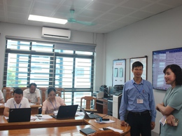 Đồng chí Phó Chủ tịch UBND xã Phú Xuyên kiểm tra công tác chuẩn bị Kỳ thi tốt nghiệp THPT năm 2026 tại các điểm thi