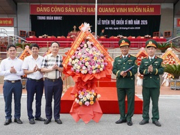 Xã Phú Xuyên tổ chức các đoàn thăm, động viên, tặng quà chiến sĩ mới năm 2026