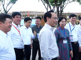 BỘ TRƯỞNG Bộ GD&ĐT HOÀNG MINH SƠN KIỂM TRA CÔNG TÁC TỔ CHỨC THI TỐT NGHIỆP THPT NĂM 2026 TẠI TRƯỜNG THPT NGUYỄN DU