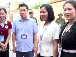 Lãnh đạo UBND xã Hát Môn  thăm, động viên các điểm thi tốt nghiệp THPT năm 2026