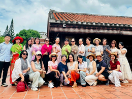 Công đoàn trường THCS Thịnh Liệt tổ chức tham quan, học tập truyền thống tại khu di tích trường Dục Thanh