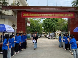 Hơn 1.400 thí sinh Sơn Tây làm thủ tục dự thi tốt nghiệp THPT năm 2026
