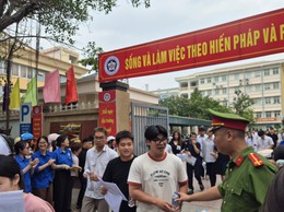 TUỔI TRẺ CÔNG AN PHƯỜNG BẠCH MAI ĐỒNG HÀNH CÙNG SĨ TỬ TRONG KỲ THI TỐT NGHIỆP THPT NĂM 2026