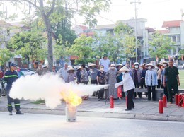 Quốc Oai tập huấn, huấn luyện nghiệp vụ PCCC và CNCH cho Nhân dân trên địa bàn các thôn: Phủ Quốc, Hoa Vôi, Đình Tổ, Du Nghệ và Ngô Sài