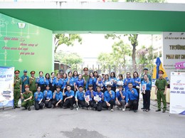 Dấu ấn những nữ sinh tình nguyện tiếp lửa mùa thi