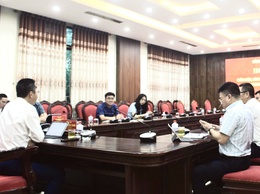 Xã Phú Xuyên họp bàn giải pháp thu ngân sách trên địa bàn xã.