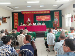 Tổ đại biểu số 1 HĐND xã Hòa Phú tiếp xúc cử tri tại nhà văn hóa thôn Thượng Phúc