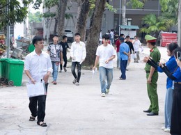 Kỳ thi tốt nghiệp THPT năm 2026 tại điểm thi Trường THPT Trần Đăng Ninh diễn ra an toàn, nghiêm túc, đúng quy chế 