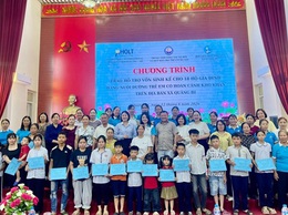 Trao 107.360.000 đồng vốn sinh kế cho 18 hộ gia đình đang nuôi dưỡng trẻ em khó khăn trên địa bàn xã Quảng Bị