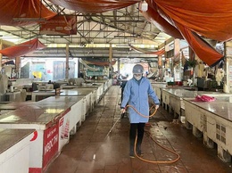 Khử trùng tiêu độc môi trường chăn nuôi sau tiêm phòng đại trà đợt 1 năm 2026