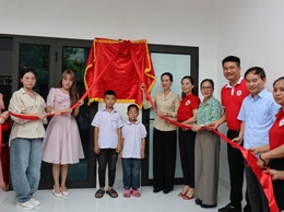 LAN TỎA YÊU THƯƠNG TỪ MÁI NHÀ NHÂN ĐẠO DÀNH CHO TRẺ MỒ CÔI TẠI XÃ VÂN ĐÌNH