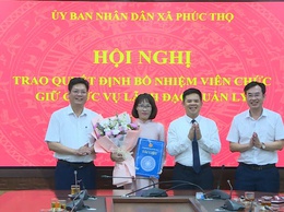 Đồng chí Nguyễn Thị Dung được bổ nhiệm giữ chức vụ Phó Giám đốc Trạm Y tế xã Phúc Thọ