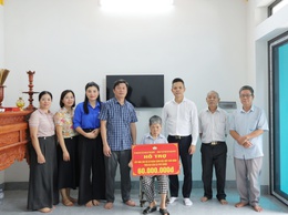 Ủy ban MTTQ Việt Nam xã Phú Nghĩa trao hỗ trợ xây dựng, sửa chữa nhà ở cho 02 hộ có hoàn cảnh khó khăn