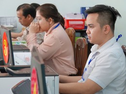 Hoàn thành xuất sắc nhiệm vụ, công chức Hà Nội được nhận gấp đôi lương
