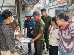 Xã Trần Phú tiếp tục ra quân tuyên truyền, vận động các hộ dân bảo đảm trật tự đô thị, an toàn giao thông