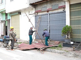 Hoài Đức ra quân giải tỏa vi phạm hành lang giao thông trên Quốc lộ 32, Tỉnh lộ 422 và khu đất dịch vụ Ba Gò