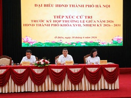Chủ tịch UBND xã Nguyễn Quý Mạnh tham dự buổi tiếp xúc với cử tri của đại biểu HĐND thành phố Hà Nội.