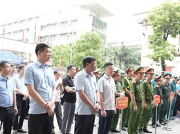 Phường Khương Đình ra quân tổng vệ sinh môi trường đường Vành đai 2,5