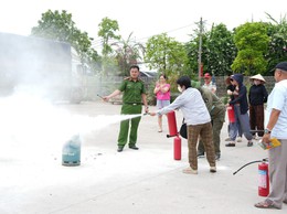 Tập huấn an toàn vệ sinh lao động, phòng chống cháy nổ cho các hộ kinh doanh tại Chợ Kim Lan