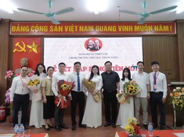 Trường THPT Bắc Thăng Long tổ chức Lễ kết nạp 04 đảng viên mới là học sinh ưu tú