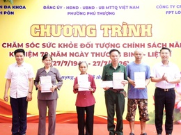 Phú Thượng tổ chức khám, chăm sóc sức khỏe, cấp thuốc tri ân các đối tượng chính sách nhân kỷ niệm 79 năm Ngày Thương binh - Liệt sĩ