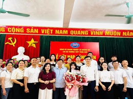 Trường THPT Trần Phú kết nạp đảng viên là học sinh ưu tú
