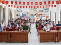 TỔ ĐẠI BIỂU SỐ 4 HĐND XÃ QUỐC OAI TIẾP XÚC CỬ TRI TRƯỚC KỲ HỌP THƯỜNG LỆ GIỮA NĂM 2026