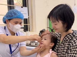 Phường Ô Chợ Dừa triển khai chiến dịch bổ sung Vitamin A cho trẻ em