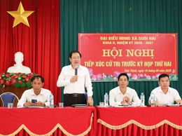 Đại biểu HĐND xã Suối Hai đơn vị bầu cử số 6 tiếp xúc cử tri trước kỳ họp thường lệ giữa năm 2026