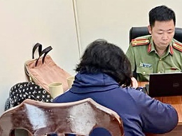 HÀ NỘI: XỬ PHẠT NGƯỜI PHỤ NỮ BỊA ĐẶT THÔNG TIN VỀ CÔNG TÁC ĐỀN BÙ GIẢI PHÓNG MẶT BẰNG THỰC HIỆN DỰ ÁN ĐƯỜNG VÀNH ĐAI 3.5